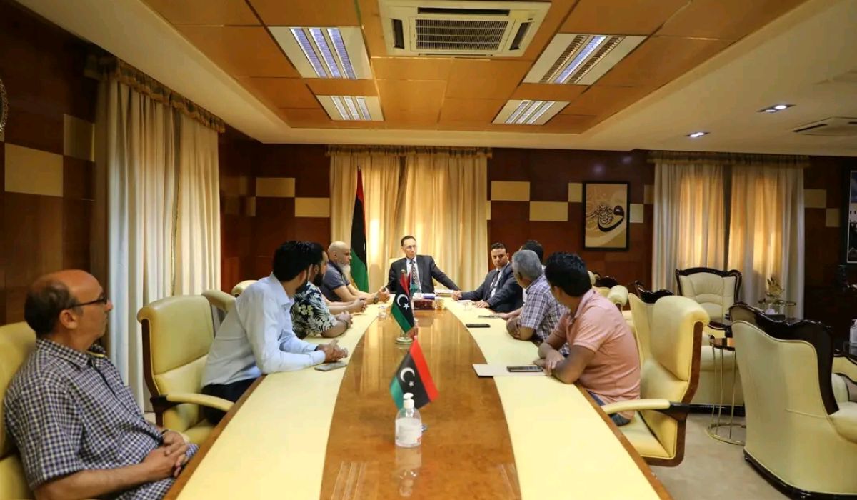 الحويج يوجه تعليماته لمراقبي الاقتصاد والتجارة البدء في تنظيم وحصر الأنشطة التجارية بالمنطقة الغربية