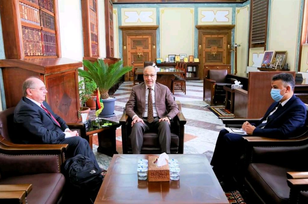 وزير الداخلية يناقش عدة مواضيع مع سفير الإتحاد الأوروبي لدى ليبيا