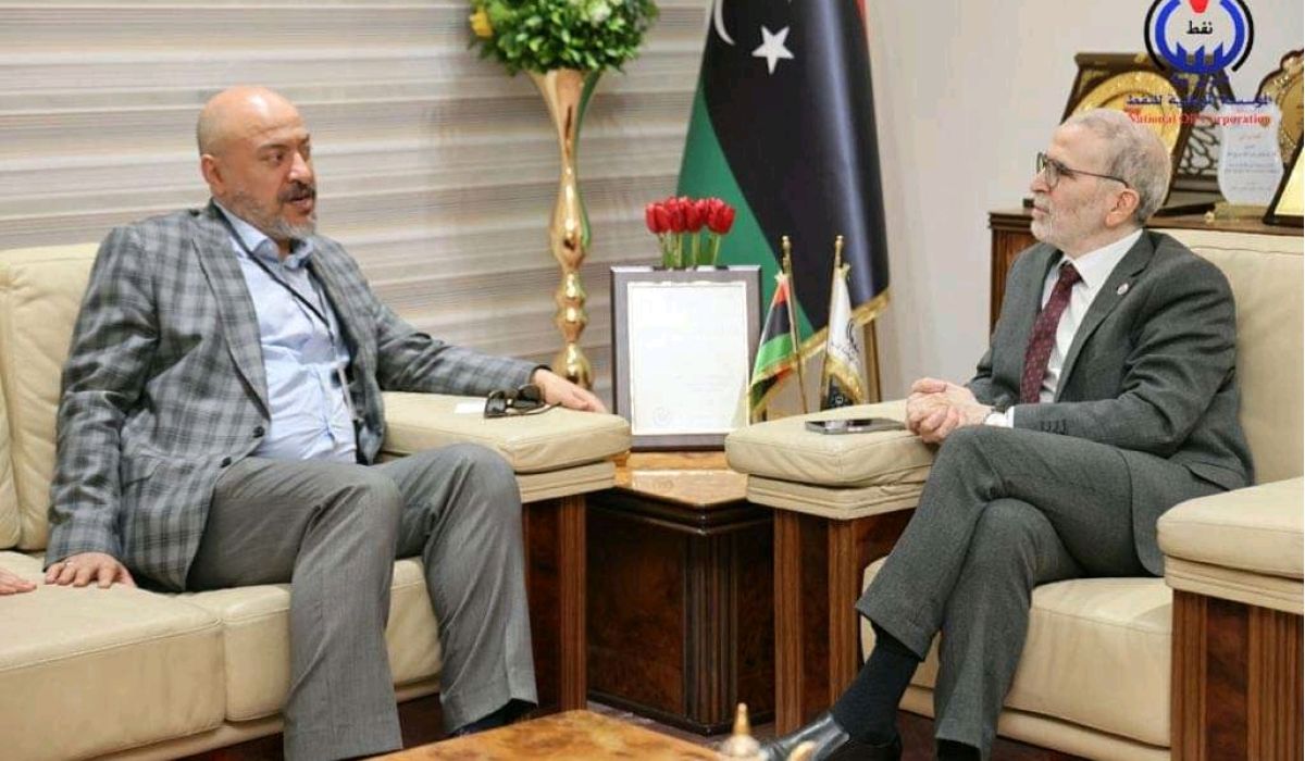 صنع الله " يتابع إسهامات المؤسسة في صيانة المباني التاريخية مع عميد بلدية طرابلس المركز