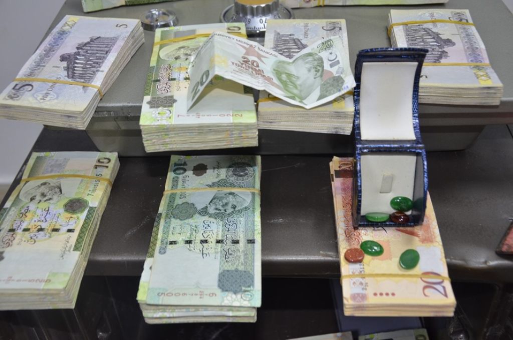 وزير اقتصاد المؤقتة: الضريبة المفروضة على سعر الصرف أثرت سلباً على أسعار الأضاحي الوطنية