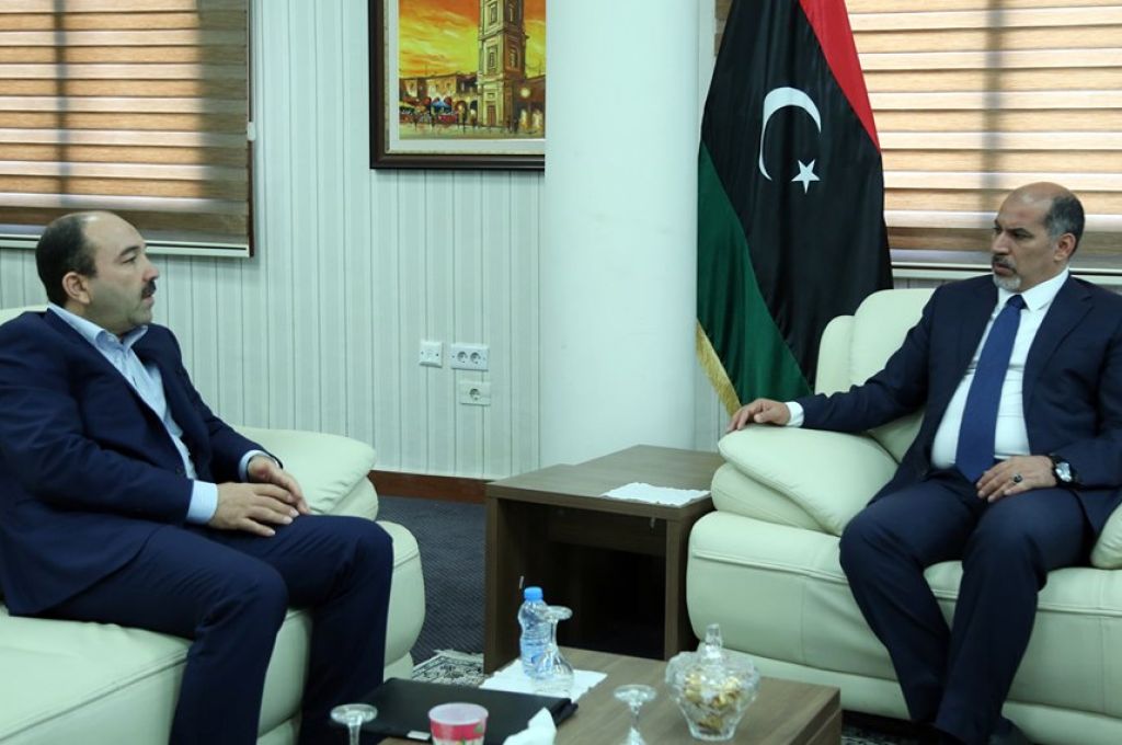 مؤسسة النفط ببنغازي: تم إعفاء صنع الله من منصبه مؤخراً و وجوده سبب في تهريب الوقود من طرابلس