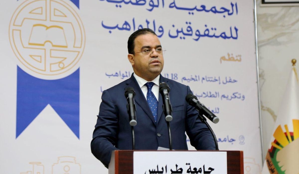 خاص.. "العابد" يكشف عن سبب تأخير الكتاب المدرسي وتكليفه لشركة وطنية بعد تأخر 11 شركة وإعفاء مدير مركز المناهج نتيجة إهماله