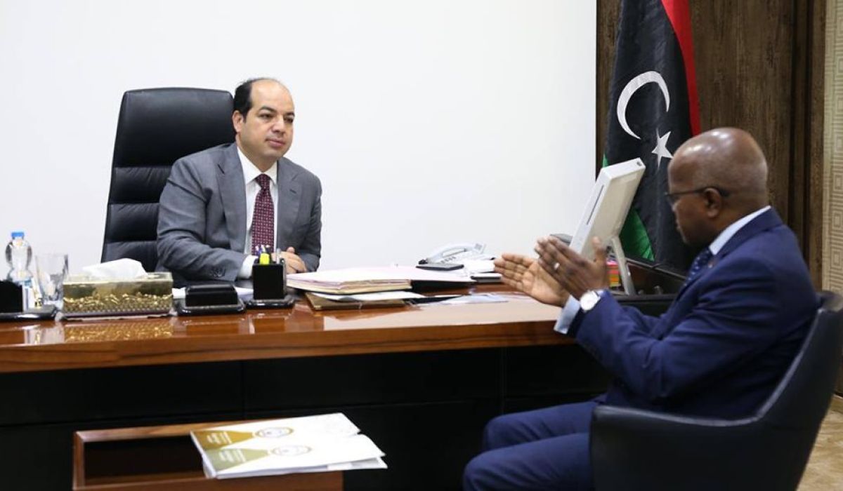 معيتيق يجتمع بوزير العمل والتأهيل لمناقشة المشروعات الخاصة بالوزارة