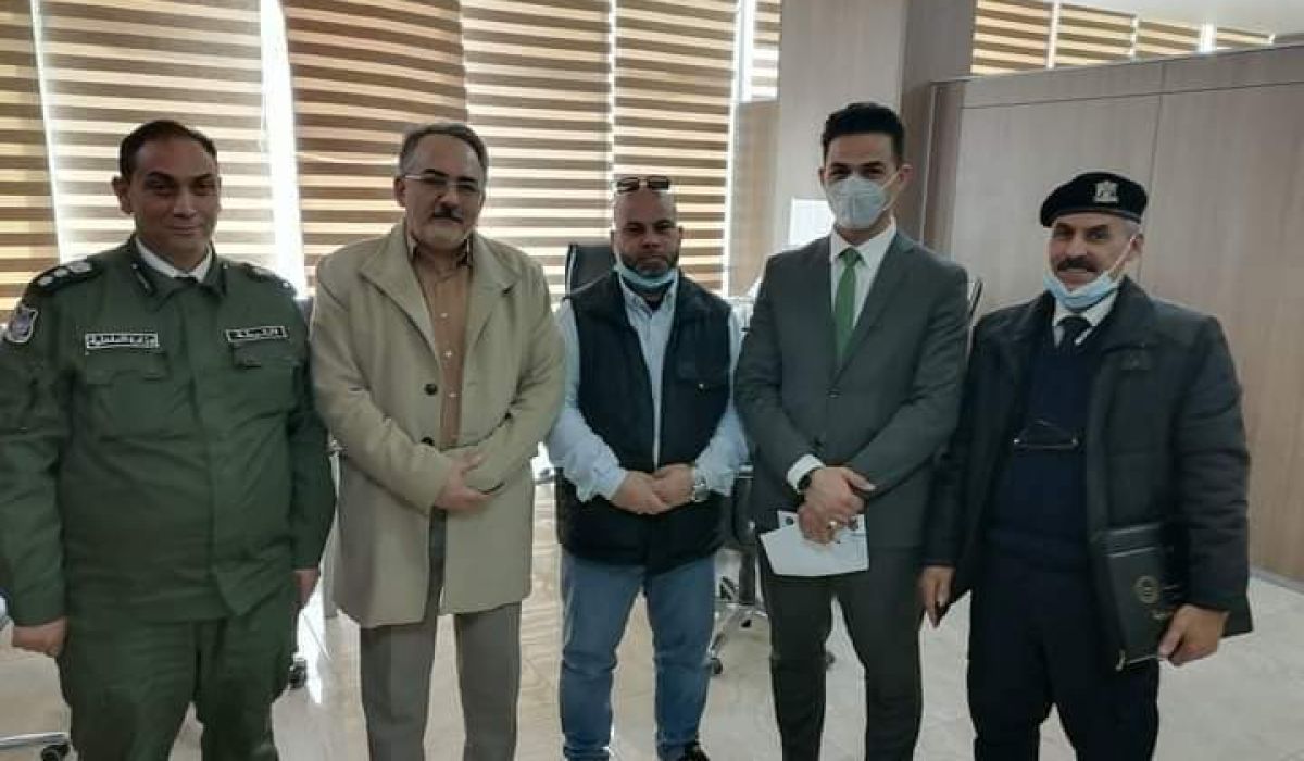 مركزي بنغازي يجتمع لمناقشة كيفية إستقبال ملفات الموظفين بالقطاع المصرفي لإستخراج جواز السفر والبطاقات الشخصية
