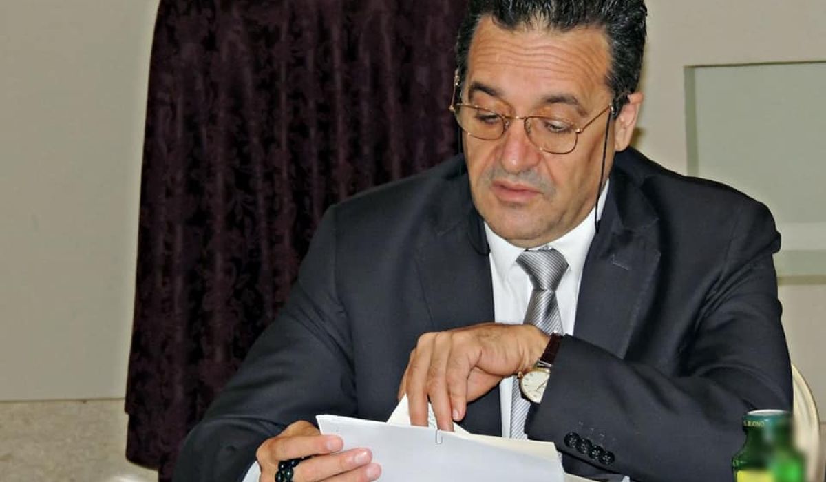 سلامة الغويل يجتمع مع فريق العمل الاقتصادي لمناقشة عدة مواضيع
