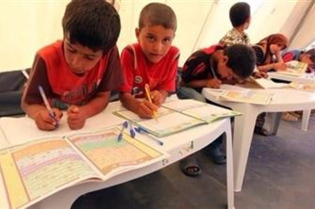 لجنة الأزمة تؤكد تحسن إنتاج الكهرباء وتطمئن المواطنين بوجود مخزون كاف من الدقيق