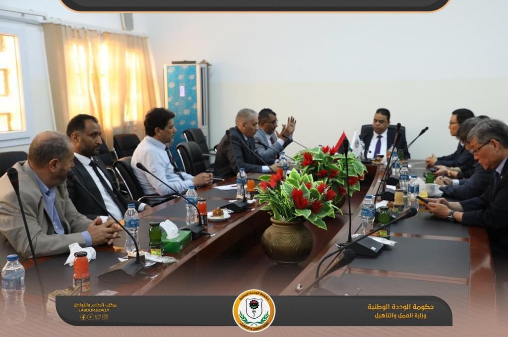 مالية الوحدة الوطنية تطالب مراقبون الخدمات المالية بحفظ الوثائق والبيانات والمعلومات الإدارية والمالية وأرشفتها يدوياً والكترونياً