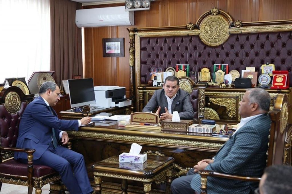 "الدبيبة" يتابع ملف الإفراجات المالية وتسوية أوضاع الموظفين