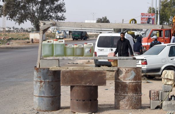 خاص.. خبير مصرفي يفصح لصدى عن أسباب ارتفاع الدولار