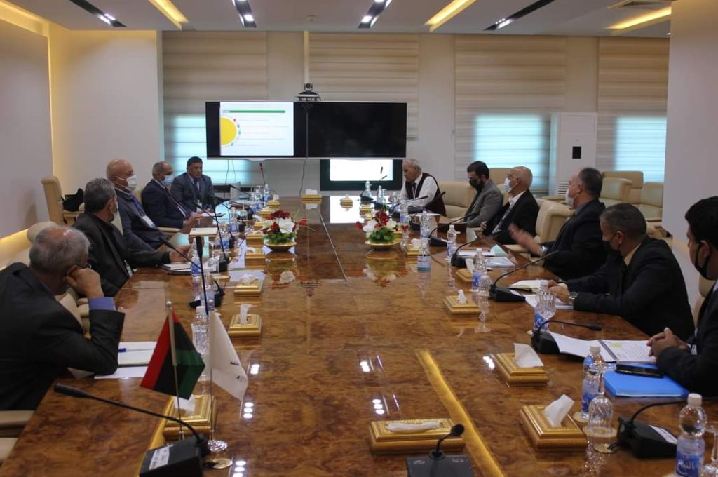 معيتيق يناقش توحيد مؤسسات الدولة