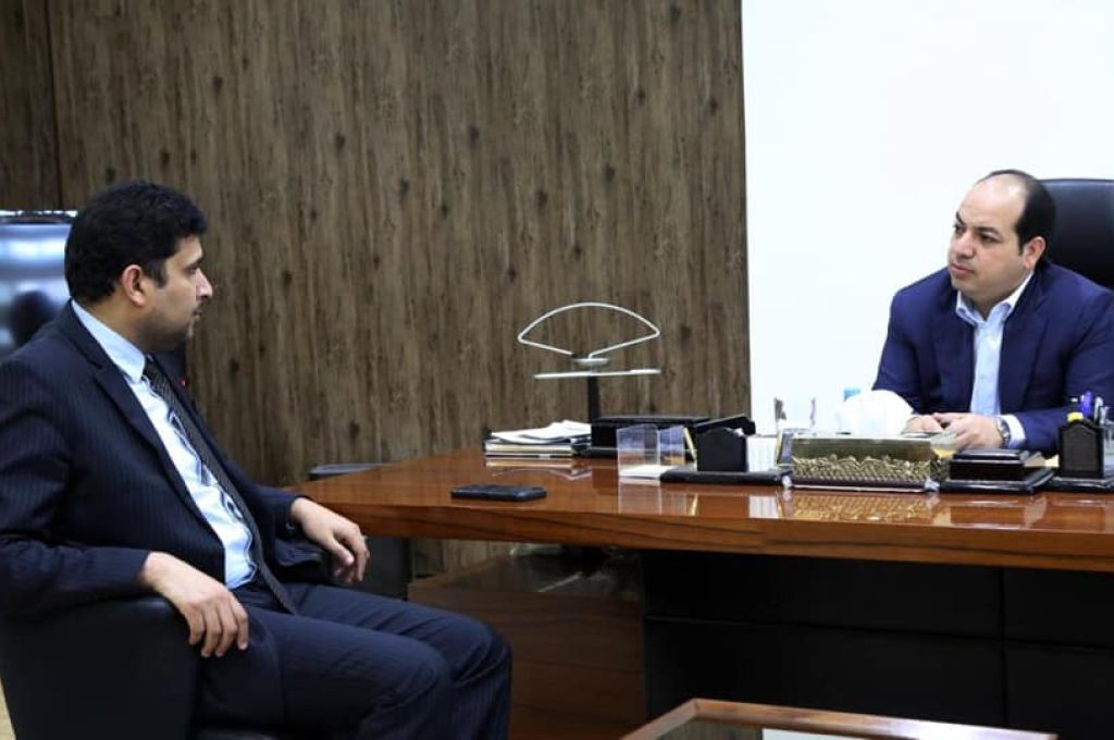 وزارة المالية والتخطيط بالحكومة الليبية المؤقتة تطالب بالإفراج عن مرتبات "الازدواجية الإدارية"