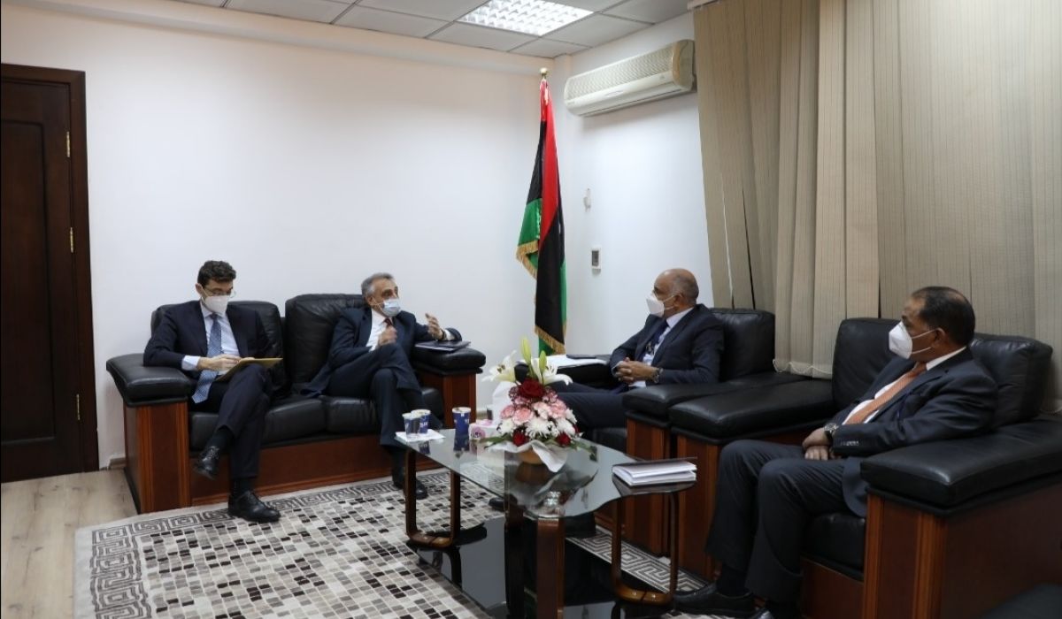 اجتماع خارجية الوفاق مع السفير الإيطالي