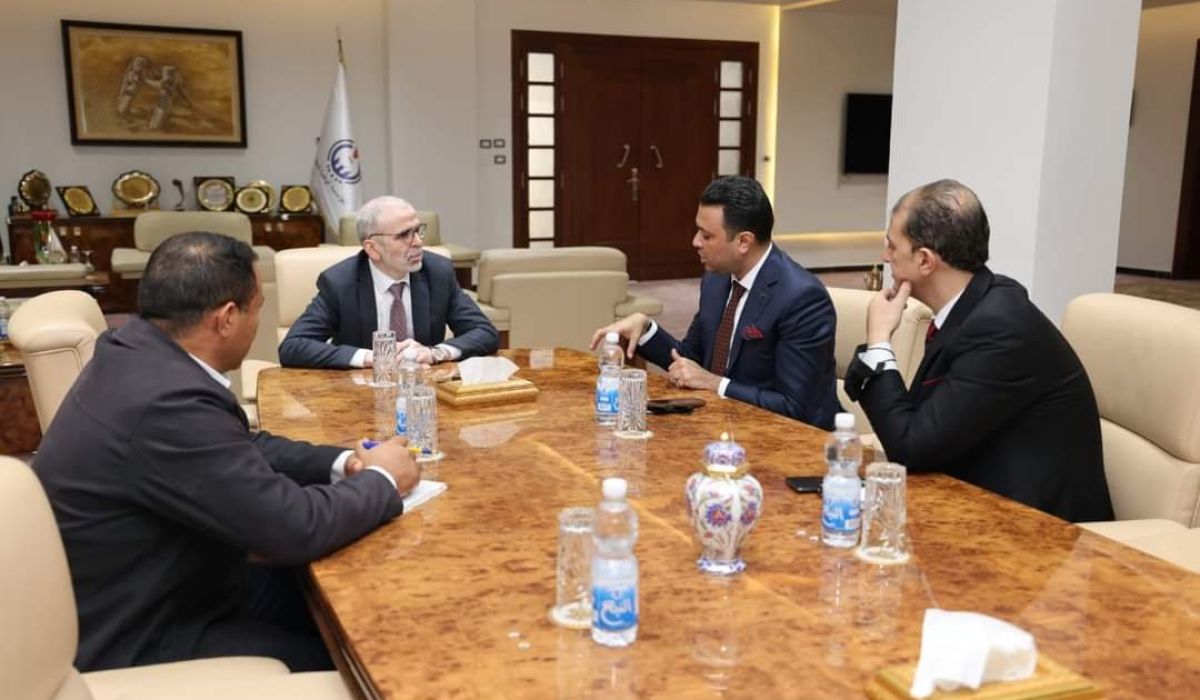 "صنع الله" يؤكد على استمرار دعم المؤسسة لمركز مصراتة الطبي