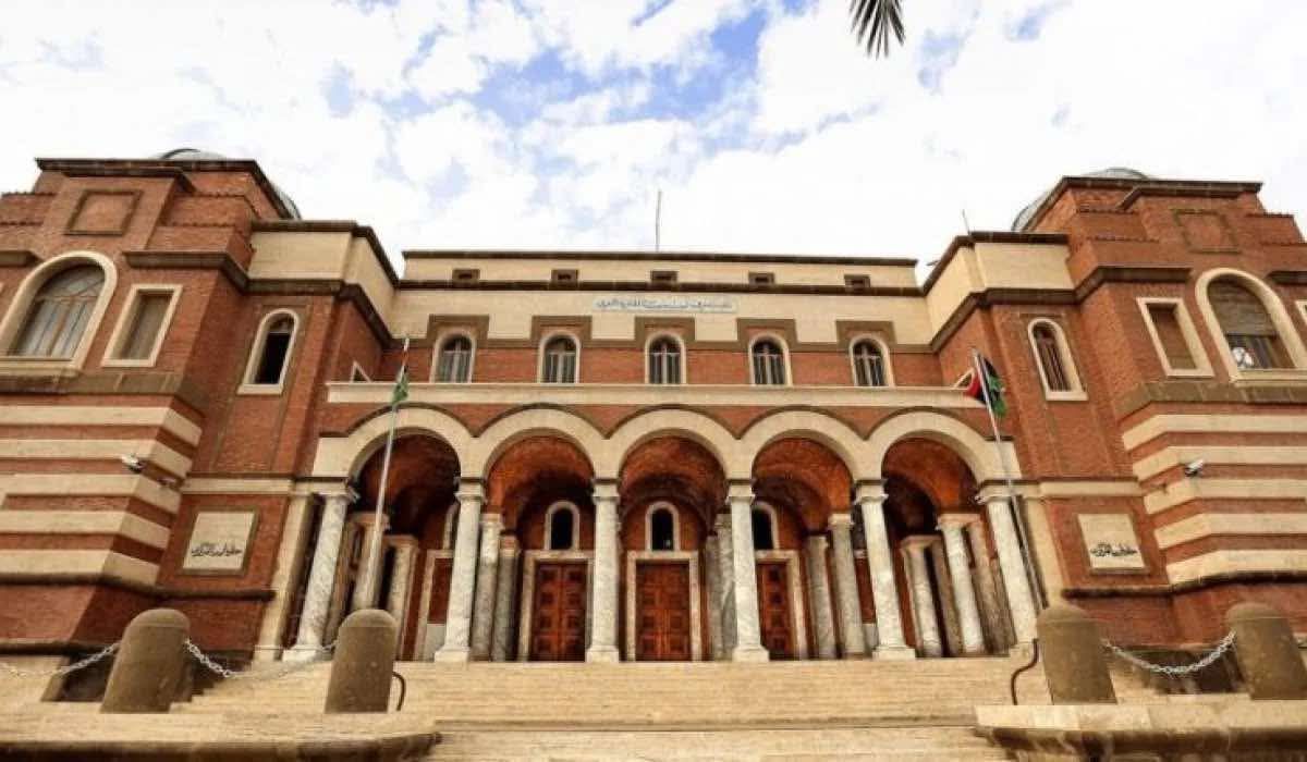 خاص.. المركزي يوافق على منح شركة البشير للطباعة اعتمادات بقيمة 23.5 مليون دولار لتغطية تكلفة الكتب المدرسية