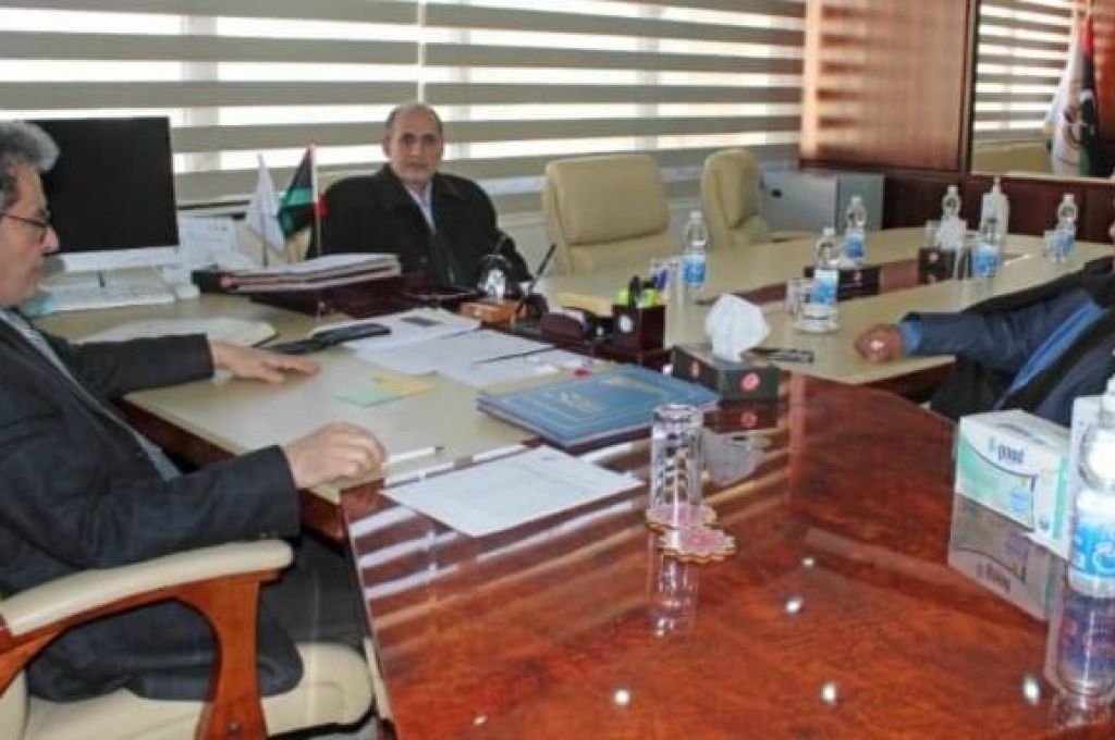 الحكم المحلي تطالب عمداء البلديات بتكليف مندوبيهم لإستلام الصكوك الخاصة بالباب الثاني