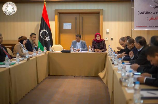 مكتب الإعلام بالمجلس الرئاسي ينفي عقد صفقة بين رئيس المجلس وأنصار القذافي