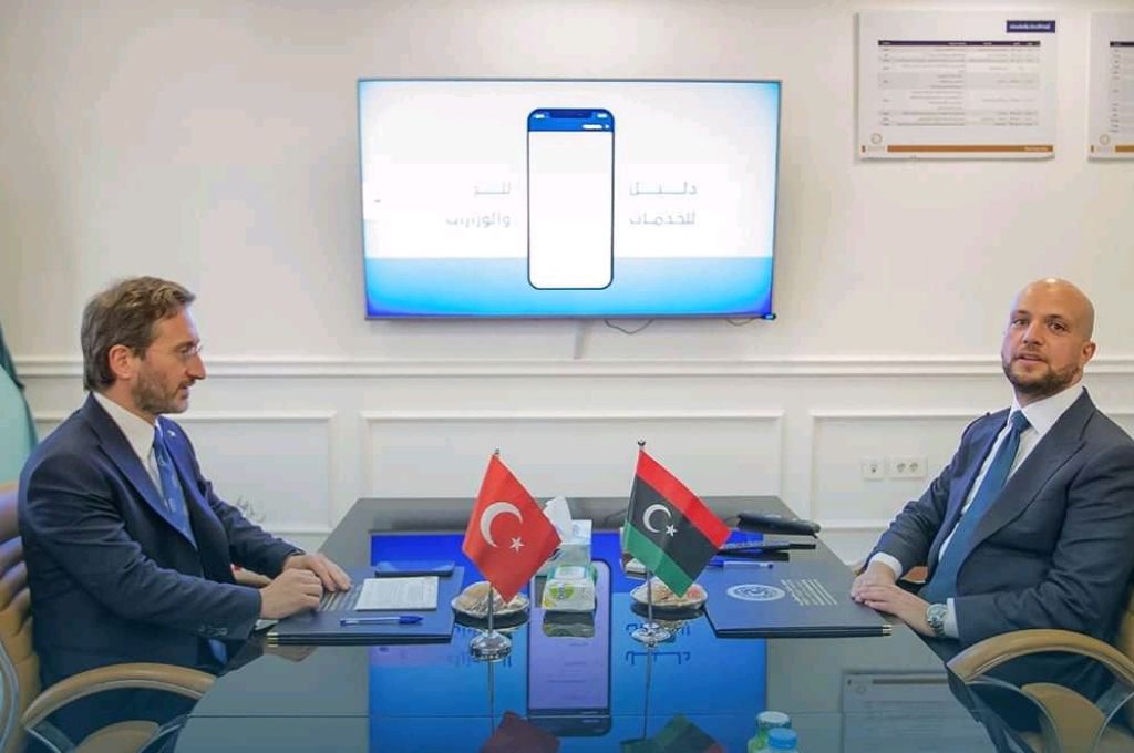 وزير الدولة للاتصال والشؤون السياسية يناقش مع رئيس دائرة الاتصال برئاسة الجمهورية التركية التعاون المشترك بمجال الاتصال الحكومي والإعلام