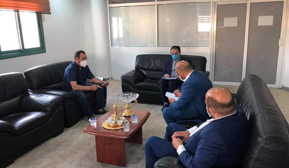 نقابة الأطباء تبحث مع مالية الوفاق حل مشكلة مرتبات العناصر الطبية والطبية المساعدة