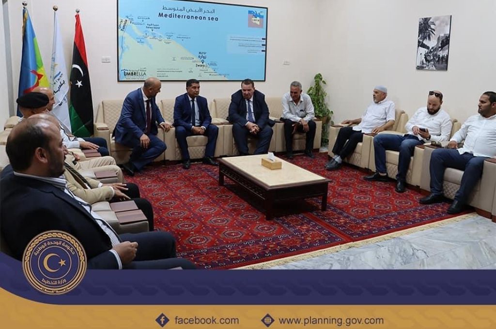 صندوق تيسير الزواج يسلّم مخصصات المُنحة المتأخرة لعدد من الفئات الخاصة إلى وزارة الشؤون الاجتماعية