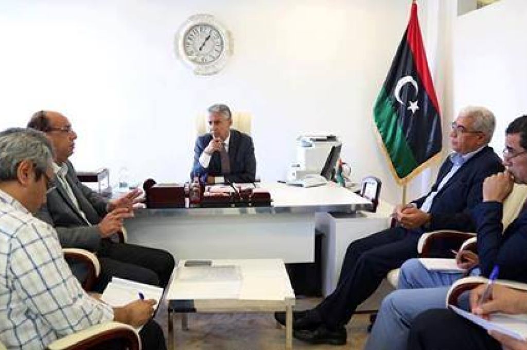 أسواق النفط تخاف قرارات ترامب ، وأرتفاع الأسعار إلى 100 دولار للبرميل أمر وارد