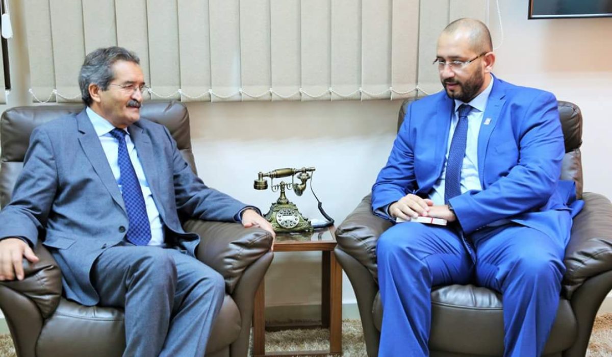 بلدية بنغازي تستقبل أعضاء بعثة الأمم المتحدة في ليبيا وتستلم بعض المعدات الطبية والمواد المنزلية
