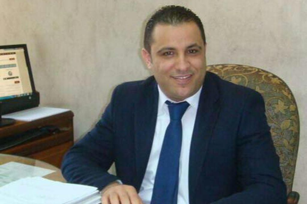 رئيس اللجنة العليا لعودة النازحين يطالب الرئاسي بتخصيص 1000 دينار للعائلات النازحة