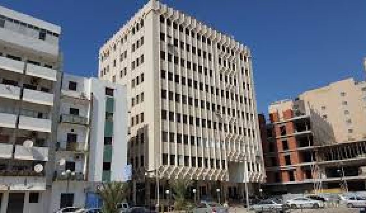 ديوان المحاسبة يوقف رئيس مصرف الصحاري وعدد من موظفي المصرف عن العمل احتياطياً