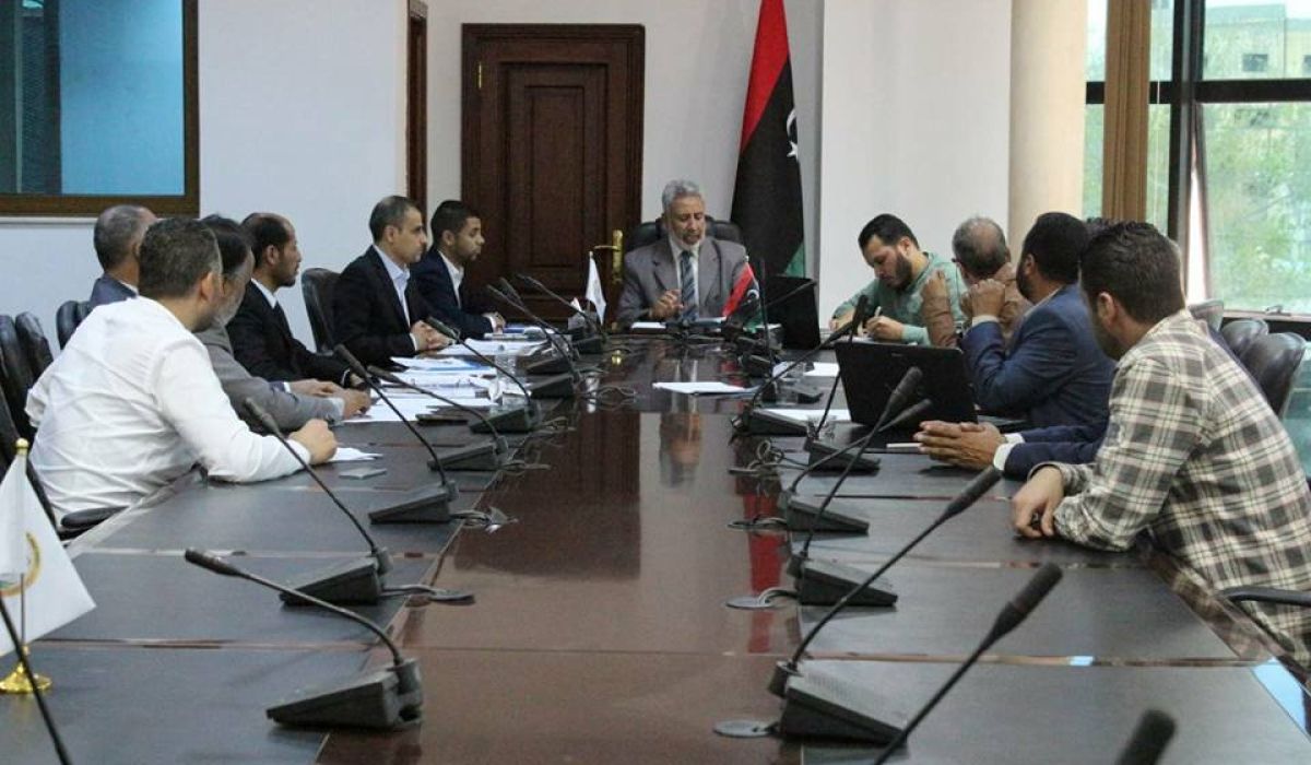 اللجنة المشتركة بين وزارتي العمل والمالية تجتمع بخصوص أوضاع مكاتب العمل بالبلاد