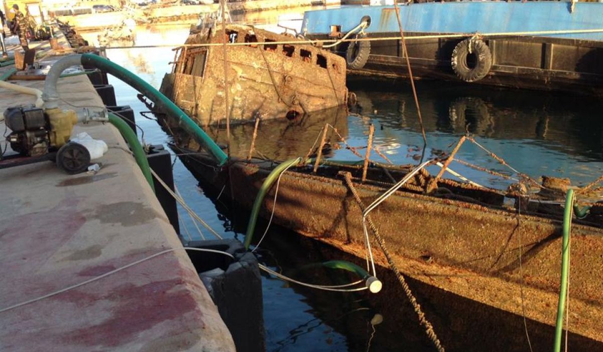 انتهاء المرحلة الأولى من عمليات تطهير ميناء سرت البحري