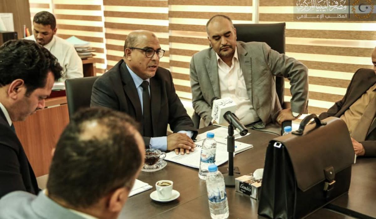 مركزي البيضاء يبحث مع مدارء المصارف أسباب إيقاف المقاصة الإلكترونية