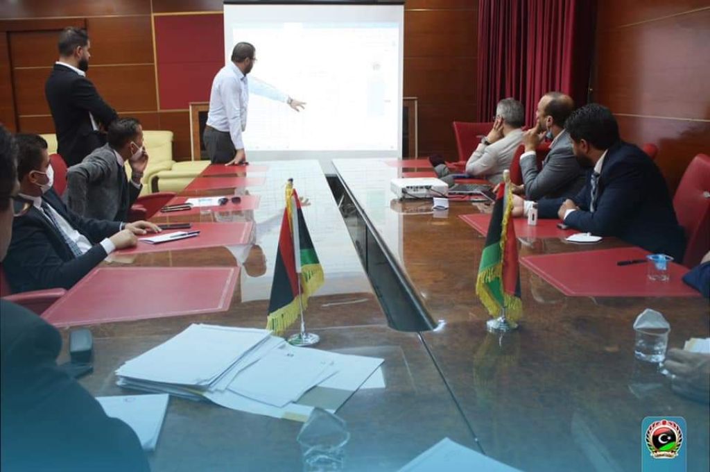 وزير الدولة لشؤون المهجرين وحقوق الإنسان يبحث مع وزير المالية أوضاع مرتبات المهجرين