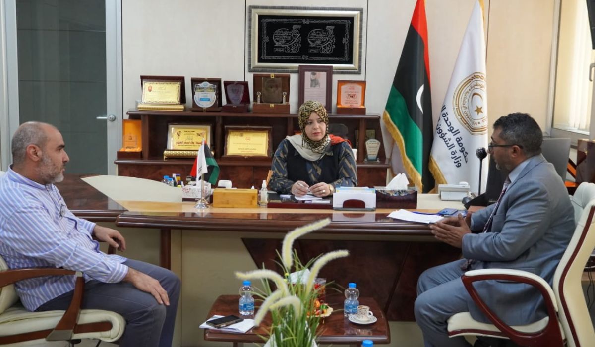 الشؤون الاجتماعية والعمل والتأهيل يبحثان آلية التعاون المشترك وعدة مواضيع هامة
