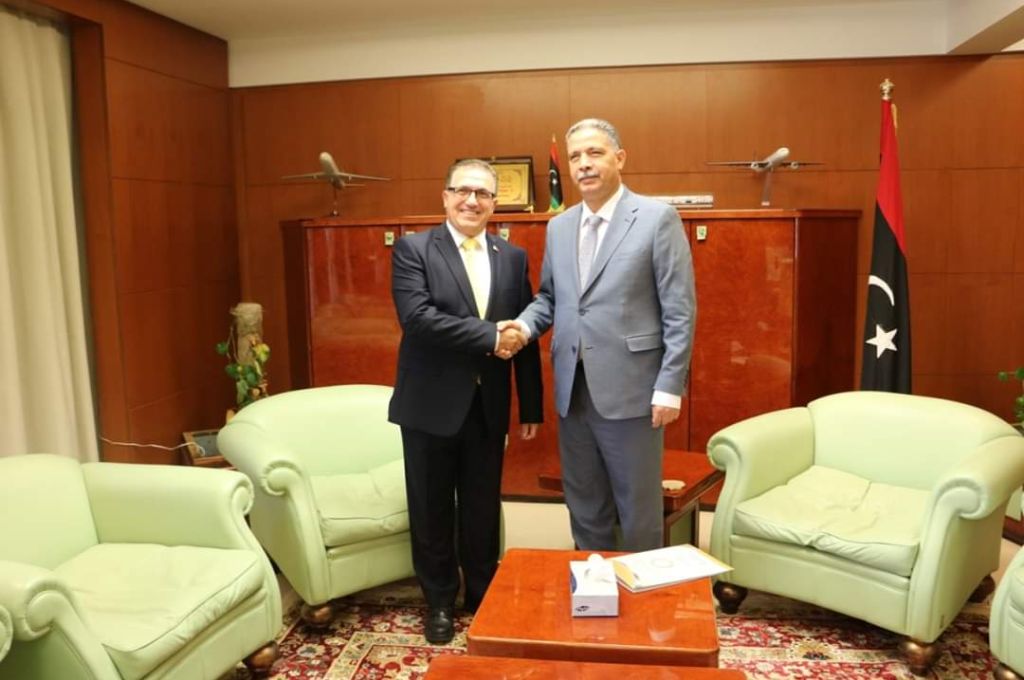 إدارة مصرف الوحدة بالمنطقة الشرقية تنفي مواجهتها لأزمة سيولة