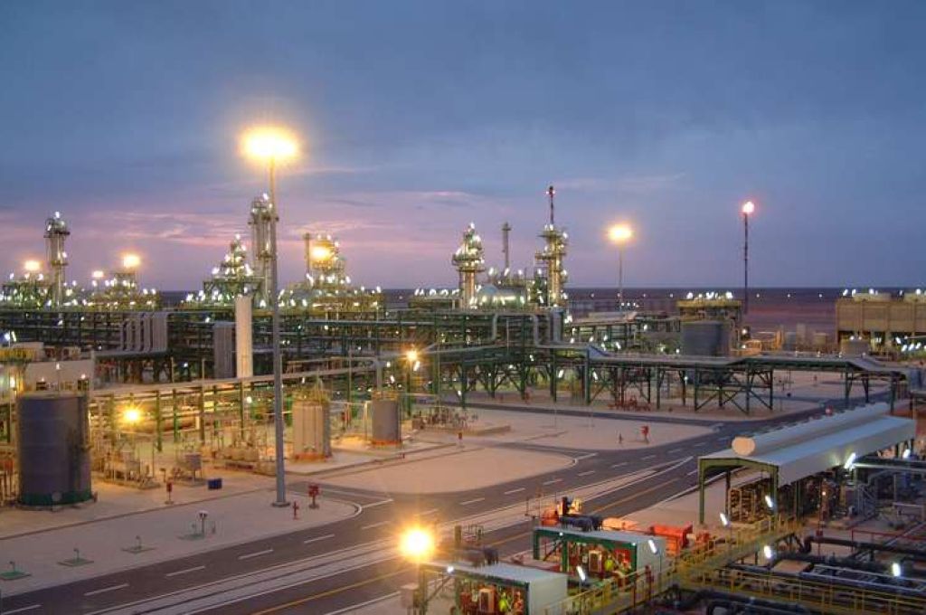 زيادة الكميات اليومية المخصصة من الوقود لعدد من المحطات بطرابلس