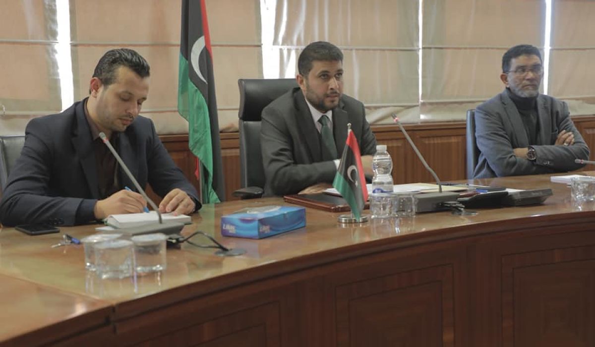وزير المالية يناقش كيفية تطوير منظومة المرتبات