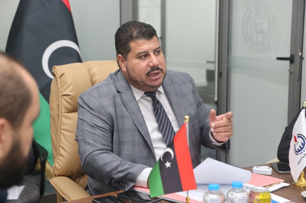 خاص.. "شكشك" يطالب بالتحفط على حسابات شركة البحر الأبيض المتوسط وحصر أعمالها وأصولها وعقودها