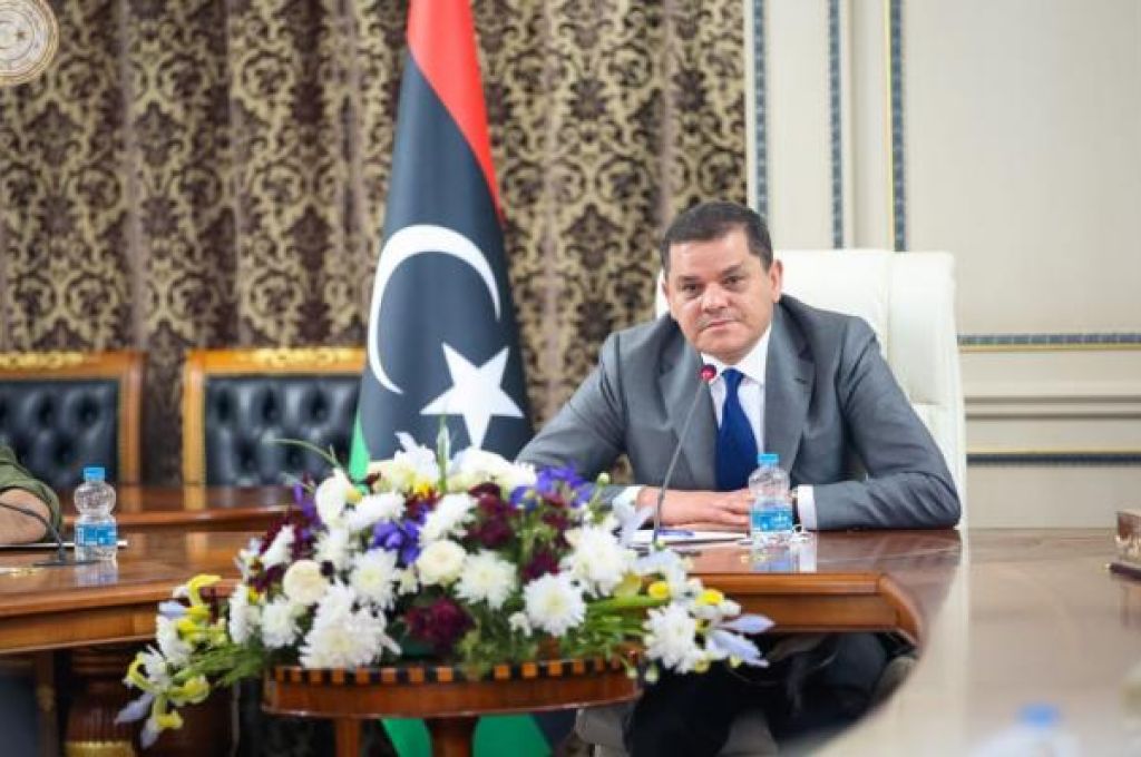 خاص.. مخالفاً لتعليمات الديوان.. "بن عياد" يستبعد الجيل الجديد ويكلف شركة روافد الخاصة بتنفيذ المشاريع بالحقول النفطية .. وهذه التفاصيل ￼