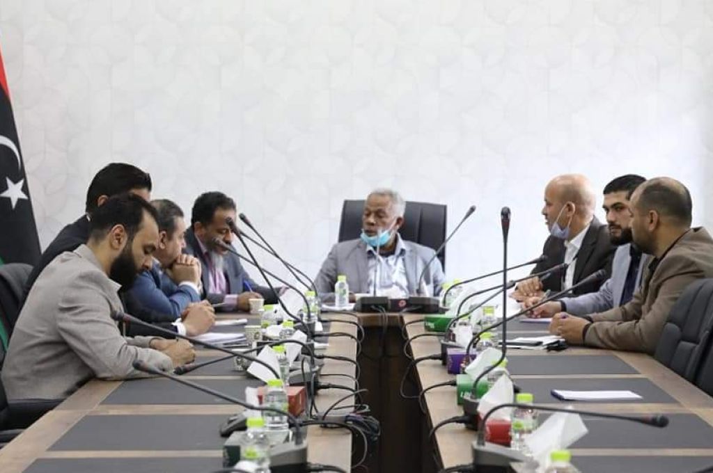 الحكم المحلي تعقد اجتماع تشاوري لمناقشة تعزيز دعم المشروعات الصغرى والمتوسطة وريادة الأعمال بالبلديات