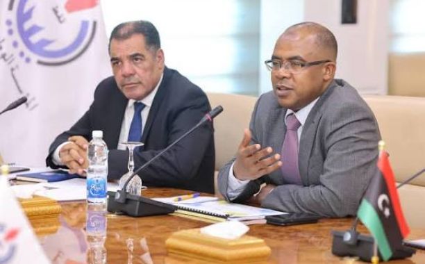 خاص.. التجاري الوطني يتصدر المصارف في توزيع السيولة بطبرق .. وهذه مواعيد صرفها في طرابلس وبنغازي