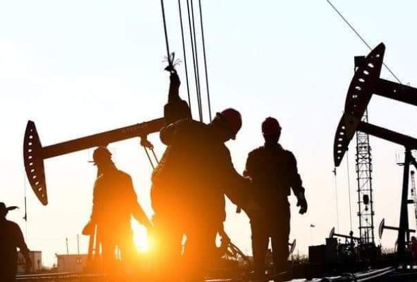 الشحومي يكتب مقالاً عن "موائد البنك المركزي"