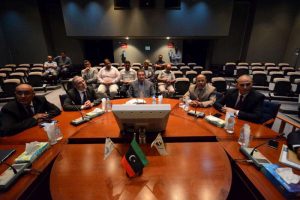 صنع الله يناقش مشاريع المسؤولية الاجتماعية للمؤسسة الوطنية للنفط مع عميد بلدية بنغازي