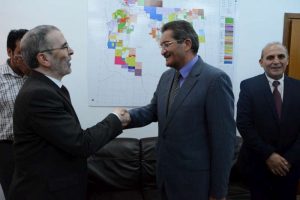 صنع الله يناقش مشاريع المسؤولية الاجتماعية للمؤسسة الوطنية للنفط مع عميد بلدية بنغازي