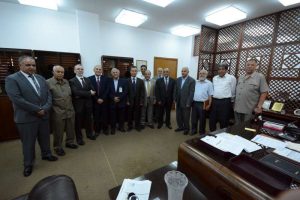صنع الله يلتقي مع مجموعة من قدامى الخبرات النفطية بمدينة بنغازي