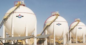 لجنة الوقود والغاز تصرح بتوفر البنزين بكميات وفيرة