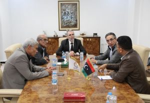 اجتماع طارئ مع شركة أكاكوس لبحث مستجدات الخرق الأمني الذي تعرضت له المحطة 186 في حقل الشرارة