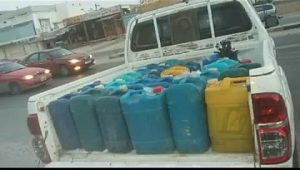 بالصور.. جهاز أمني بالمطرد يقبض على مهربين ويعاقبهم أمام المارة