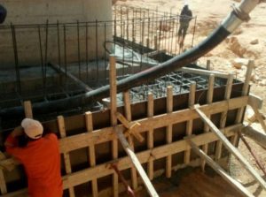 استمرار أعمال الصيانة والترميم لجسر وادي الأثل