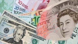 انخفاض طفيف لقيمة الدينار الليبي بالسوق الموازي الخميس
