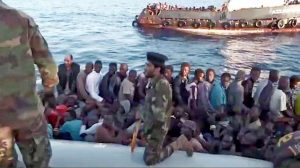 صحيفة الديلي ميل البريطانية تتهم خفر السواحل الليبي بسوء معاملة المهاجرين الأفارقة