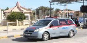 طريق الكنز بين حكومتين ومواطن يطلب الأذن لمرور سيارة الأسعاف